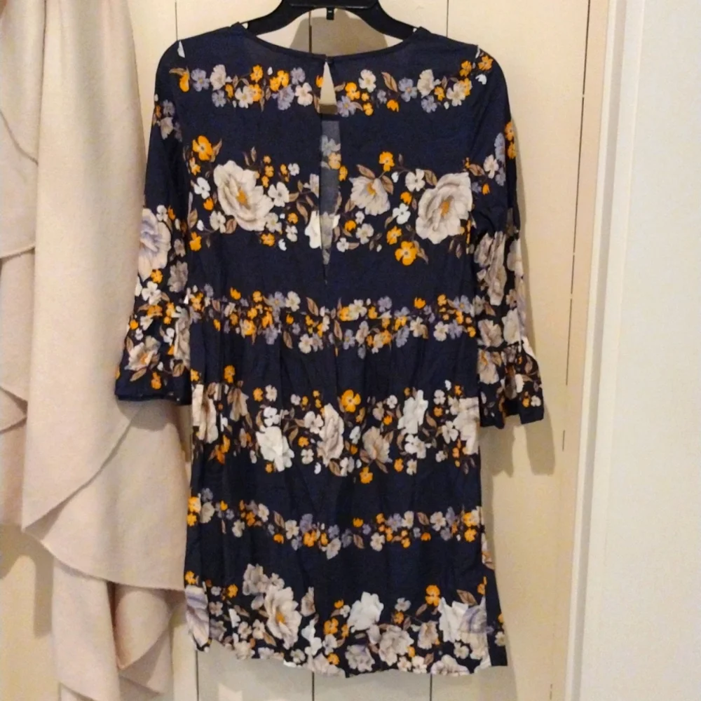 Floral Dress - Picture 7 of 8